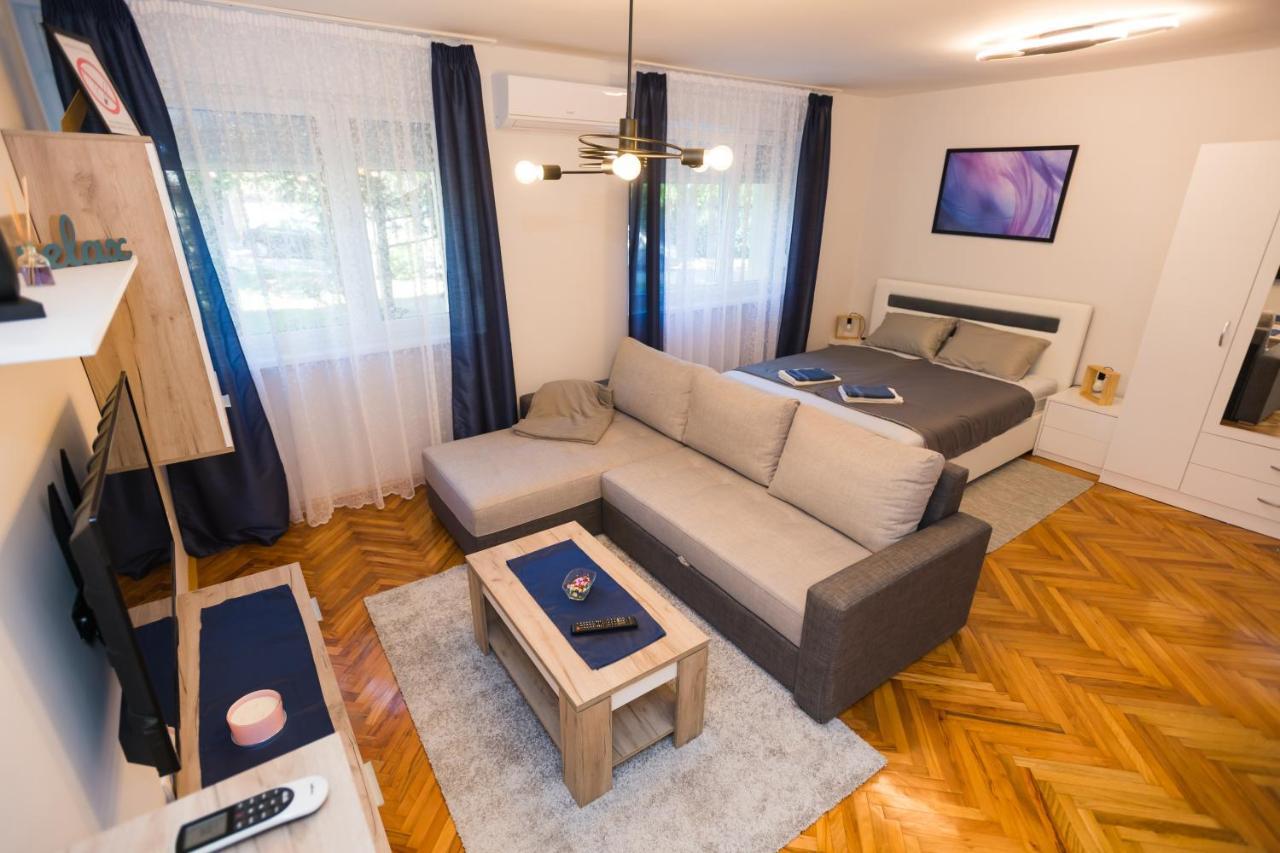 Apartman Studio Blue Subotica Exterior foto