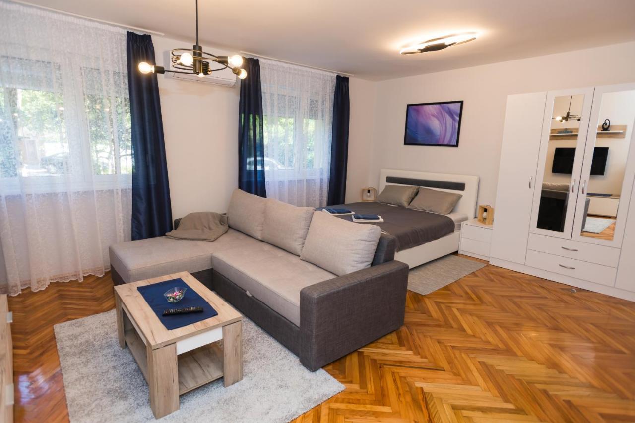 Apartman Studio Blue Subotica Exterior foto