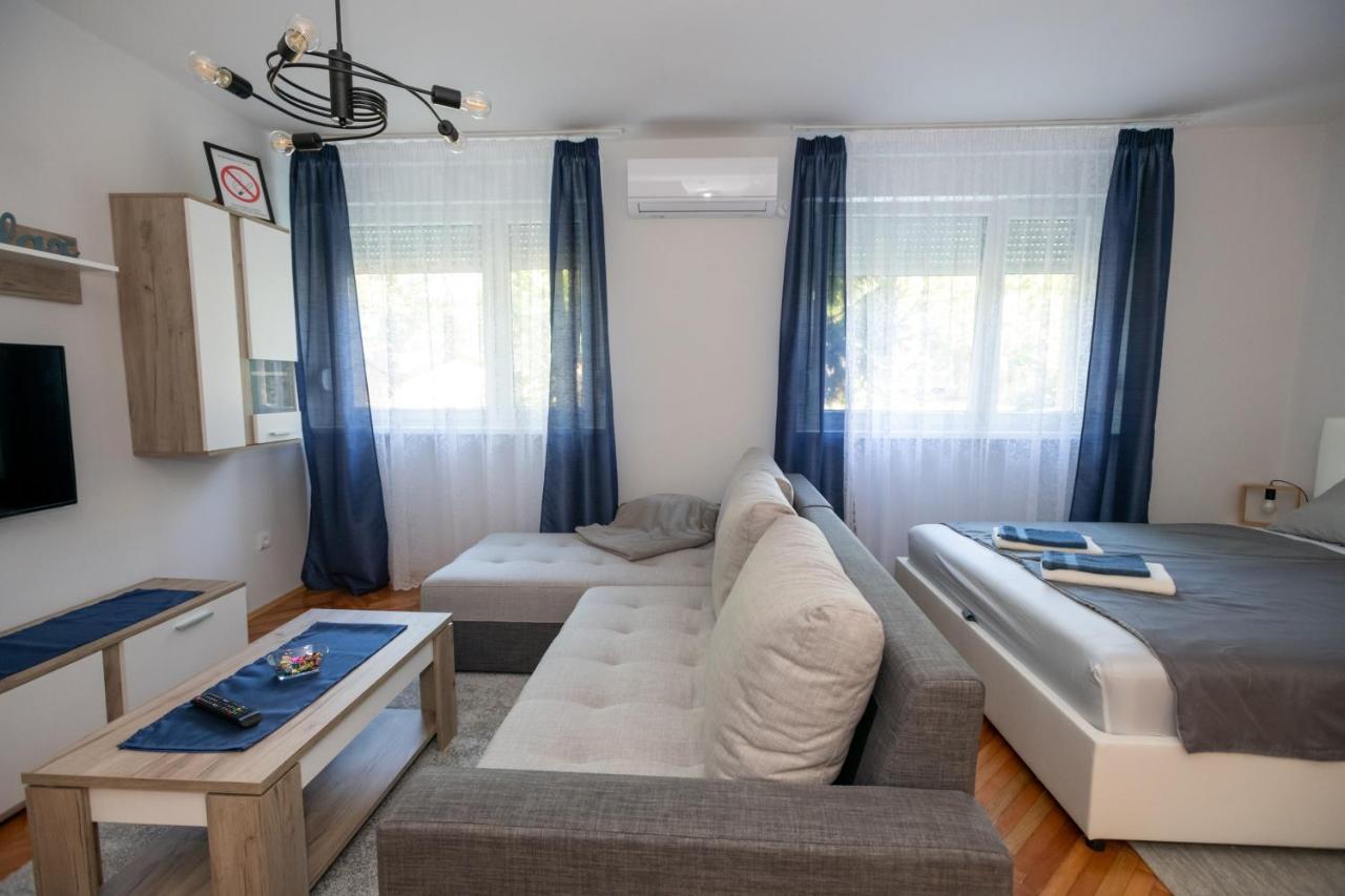 Apartman Studio Blue Subotica Exterior foto
